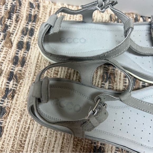 ECCO Flash Sandals Flat Women's EUR 39 US 8 Gray Leather Adjustable T Strap - Picture 7 of 11